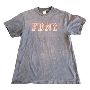 Vintage Lee FDNY Keep Back 200 Feet Thrashed Distressed Sun Faded Tee Shirt M